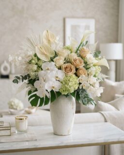 Less color. More elegance. 🤍🌿

White, ivory, champagne, and soft green come together to create a composition that speaks of luxury, sophistication, and timeless beauty.

A new way to embrace the tropical style: cleaner, more refined, and absolutely elegant. ✨

Because flowers don’t need many colors to make a lasting impression.

Elegance in every detail. 🤍

#LuxuryFlowers #LuxuryFlorist #EustisFlorist #FloridaFlorist #EustisFlowers #TropicalLuxury #LuxuryFloralDesign #ModernFlorals #ModernFlowerArrangement #WhiteFlowers #NeutralFlowers #IvoryFlowers #FloralDesign #FlowerArrangement #OrchidArrangement #TropicalFlowers #ElegantFlowers #EustisLuxury #FloridaLuxury #EventFlorals #WeddingFlowers #LuxuryWedding #FloristLife #FlowersOfInstagram #FloralArt