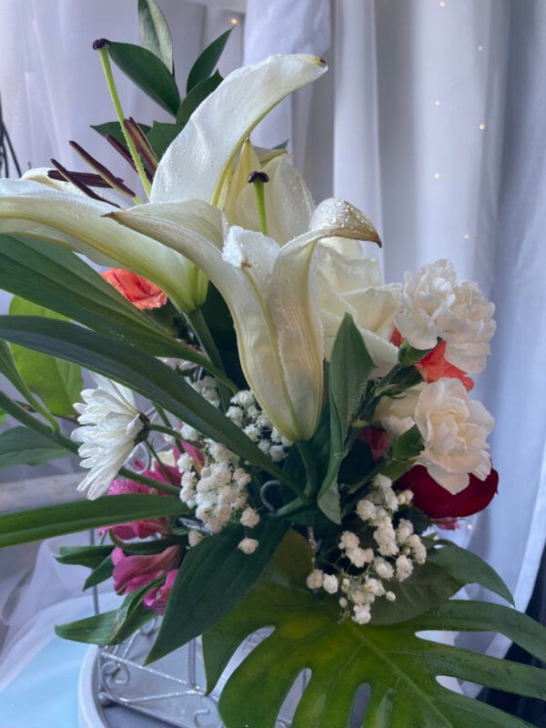 Birdcage with floral arrangement - Image 4