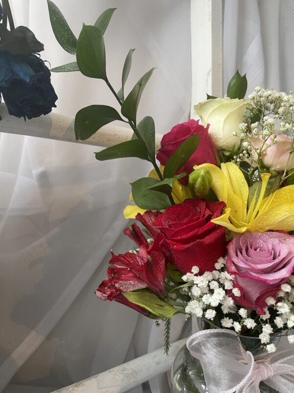 Unique and Vibrant Bouquets for you - Image 13
