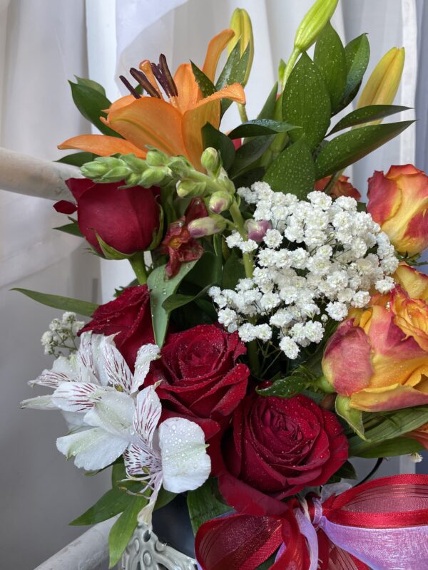 Unique and Vibrant Bouquets for you - Image 11