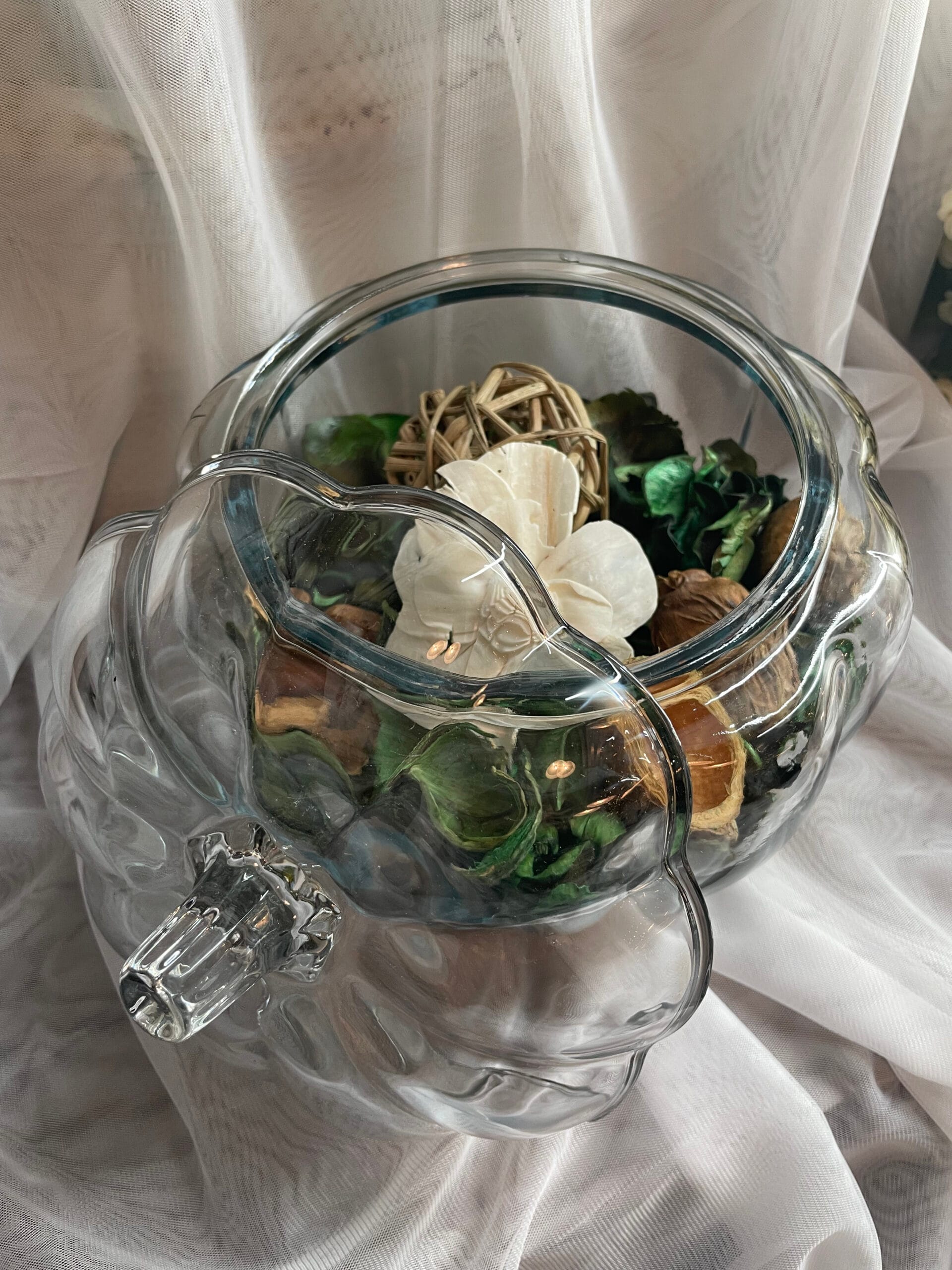 Glass Pumpkin Vase – Elegant Fall Decor for Floral Arrangements - Image 3